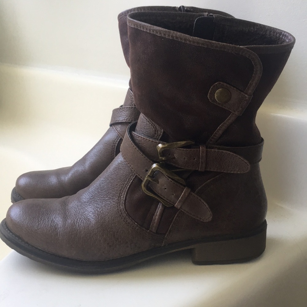 🐻 BareTraps Fleece-Lines Boots